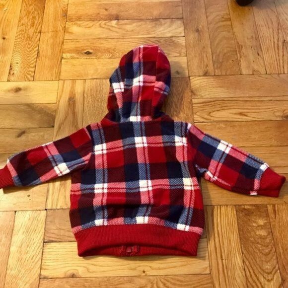 Carters sweater size 3 months NWOT​​ - Picture 2 of 4